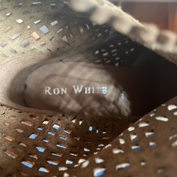 NWT Ron White BRAIDEN Laser Cut Booties in Caramel Antiqued Suede *Italy* - Picture 5 of 11